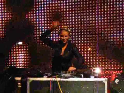 Metzker Viki live @ Vonyarcvashegy 2009. 07. 18. Part 1