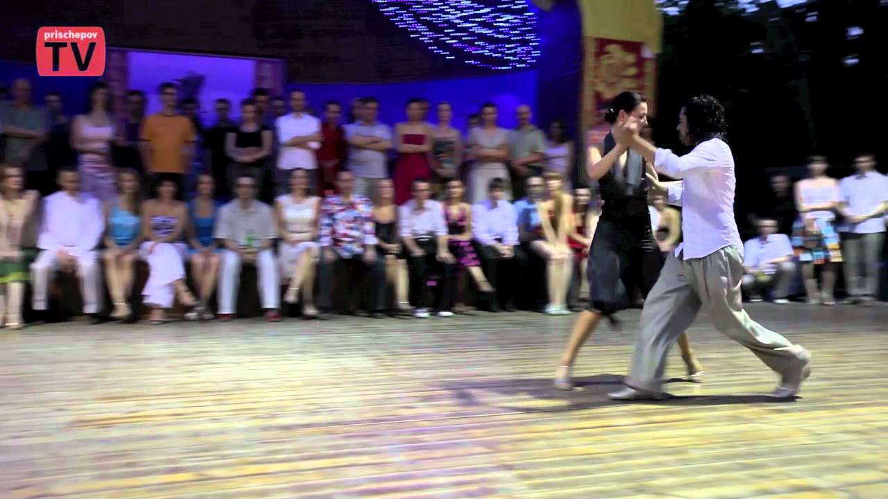 Video thumbnail for Mila Vigdorova & Rodrigo Fonti, Russia, Moscow, Milonga "Ekaterinas garden" http://prischepov.ru 3