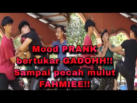 PraNk: FAHMI PECAH BIBIR DITUMBUK AZIRUL apabila MOOD PRANK BRTUKAR GADOHHHH!!!!!!!