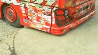 Download lagu Uh. Gawe ngilu nang ati. Truk nirwana versi abot pokoknya. mp3 Download lagu Uh. Gawe ngilu nang ati. Truk nirwana versi abot pokoknya. mp3