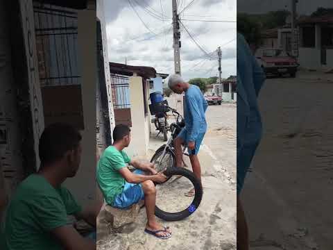 furou meu pneu porque eu cheguei bagunçando