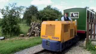 preview picture of video 'First diesel passenger train on the Hampton & Kempton Waterworks Railway'