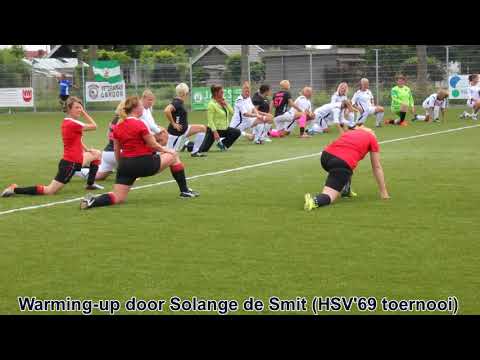 Warming-up door Solange de Smit (HSV'69 vrouwen toernooi)
