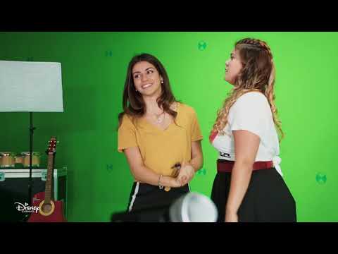Bia Capítulo 5 - Bia y Daisy bailan