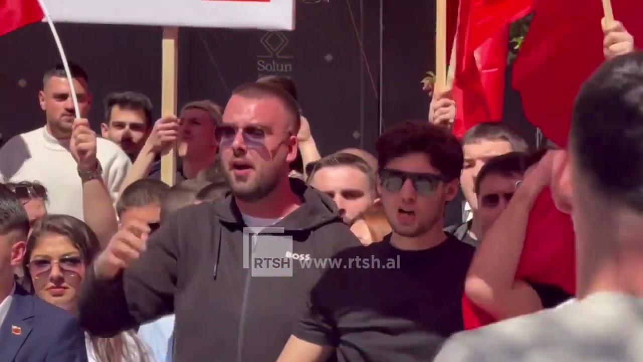 Kërkojnë të kryejnë provimet në gjuhën shqipe, studentët në Shkup mbajnë protestë