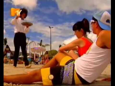 pitgirl e pitboy Furfles on the Beach