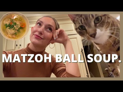 Make MATZOH BALL soup with me! | Vlogukkah | Jamie Glickman