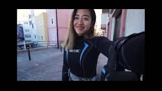 トレンド 女性が海周辺でのアクティビティ