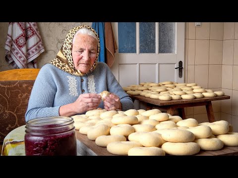 85-Year-Old Grandmother's Traditional Life & Secret Family Recipe in Remote Mountains