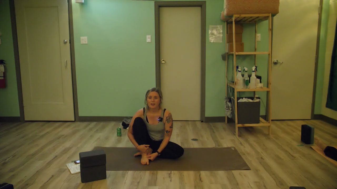 December 1, 2022 - Kelly O'Neill - Hatha Yoga (Level I)