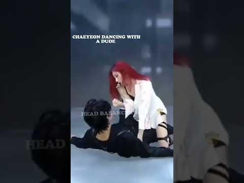 Chaeryoung (Itzy) reaction to her sister Chaeyeon (Ex IZ*ONE) dancing with a dude