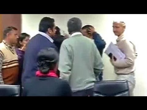 Arvind Kejriwal's press meet disrupted by Congress leader