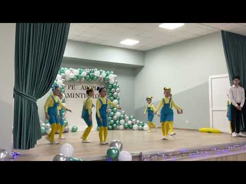 Ansamblul de dansuri moderne „Bravis”, Școala de Arte Coșnița, conducător artistic Dragoi Irina