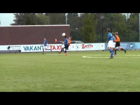 22 sept 2015 VV De Meern C2 - Houten O14 vriendsch 2-4 een leuk momentje