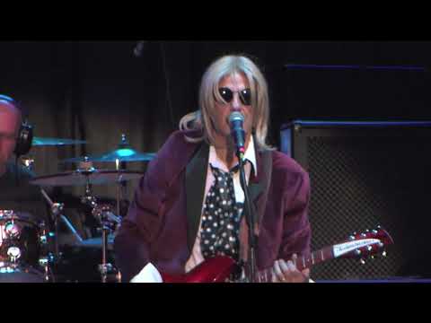 download lagu mp3 mp4 Refugee Tom Petty Tribute Band, download lagu Refugee Tom Petty Tribute Band gratis, unduh video klip Refugee Tom Petty Tribute Band