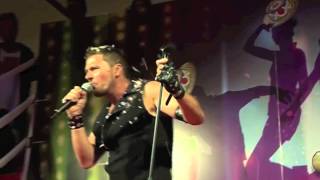 HOY NO ME PUEDO LEVANTAR / DANGEROUS (videos inéditos de leBlond por China)