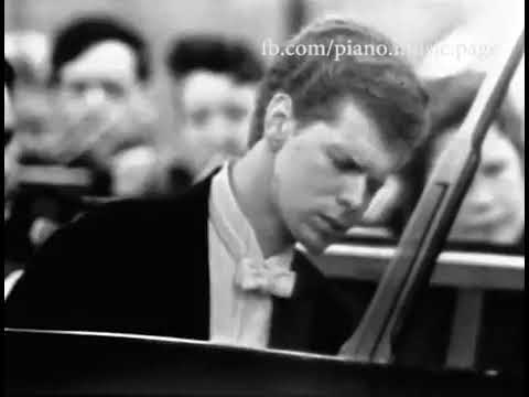 Van Cliburn plays 2nd movement from "Piano Concerto No.5" by Beethoven, 1962