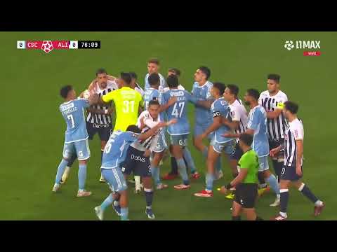 The clash between Cazonatti and Quevedo that heated up the Cristal vs Alianza Lima match
