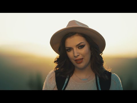 Ioana Marc - Viata de roman (VIDEO OFICIAL)