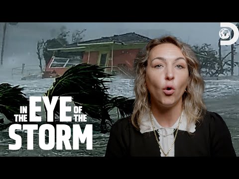 Hurricane Ian's Wrath Caught On Camera | In the Eye of the Storm | Discovery