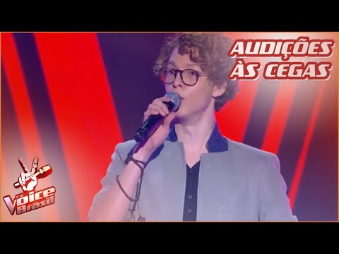 Ayrton Montarroyos canta 'Força Estranha' | Audições Às Cegas | The Voice Brasil 2015 | 4ª Temporada