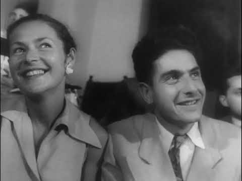 Students dance jazz in the Old Town Cultural Center in Warsaw - Polish newsreel, 1956