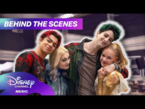ZOMBIES 4: BTS Day in the Life | Meg & Milo Welcome Malachi & Freya & More! 💚  @disneychannelmusic