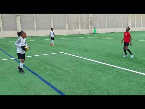 Paris 8eme VS ESBF Bouafle Académie 5-8 (U12 génération2011) 1ère Mi-temps