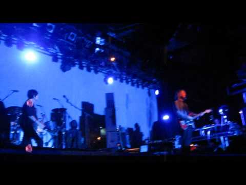 My Bloody Valentine - I Only Said Live @ Live Music Hall, Cologne, Germany 2013