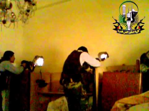 اشتباكات بين مقاتلي كتيبة صقور حمص العدية وقوات النظام أثناء محاولتهم التقدم في جبهة باب تدمر في مدينة حمص