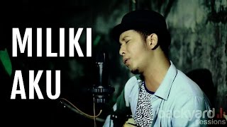 Download lagu Miliki Aku - Dinno Alshan (Shakey cover) // EXI Backyard Sessions mp3