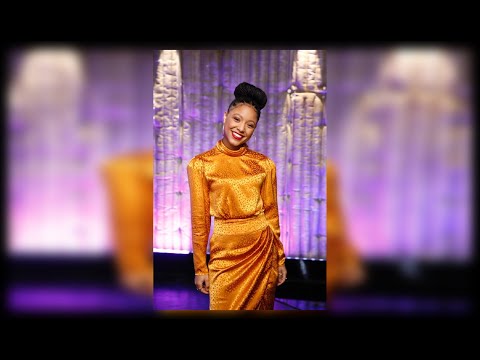 Ainae Nielsen Talks The Voice Season 20 & Being On Team Kelly Clarkson