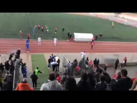 Ultras del Alcala contra jugadores del San Fernando @Foro_MDM