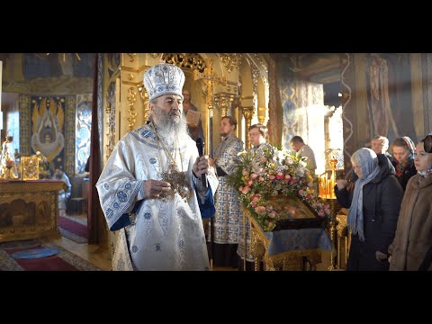 Праздничная литургия в честь Сретения Господня в Кресто-Воздвиженском храме в Киеве