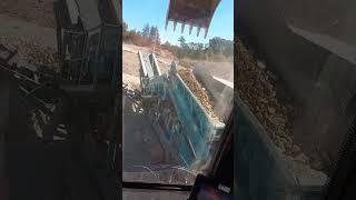 판매 중인 진동 선별기 Powerscreen 1400X - 이미지 4 | Machineryline KR 진동 선별기 Powerscreen 1400X | 이미지 4 - Machineryline