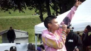 Goapele (Intro) @ Delores Park in San Francisco. 05/22/10