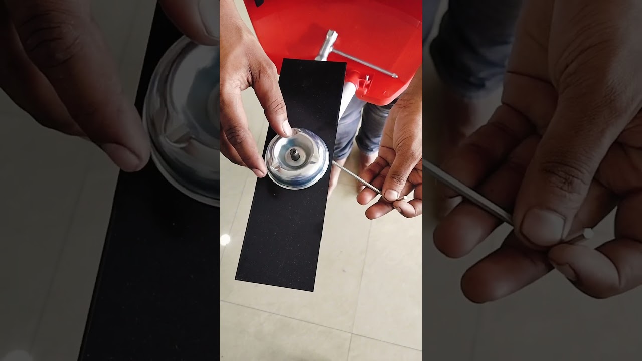 Machette débroussailleuse video thumbnail