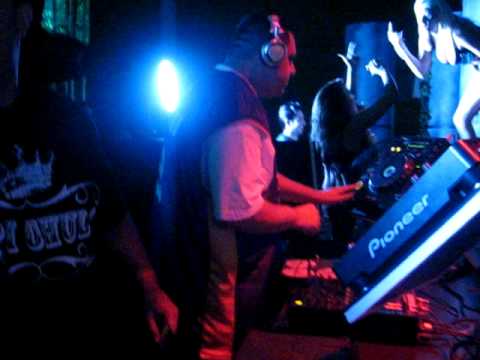 DJ Reza B2B Paul Ahi at The Lost City of Atlantis by Motive Events (Sat. Sep. 5th, 2009)