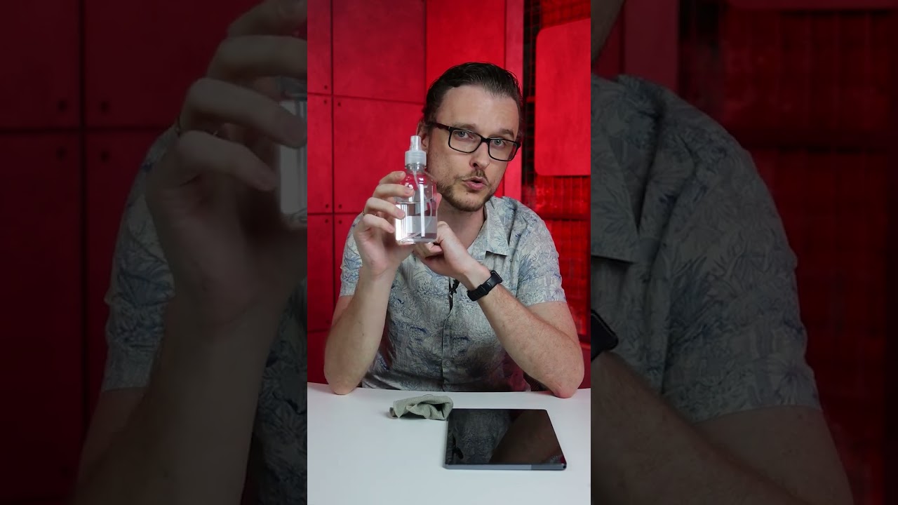 3 dicas, 1 minuto: como limpar suas telas sem sofrer riscos