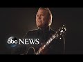 'Rhinestone Cowboy' singer Glen Campbell dies at 81