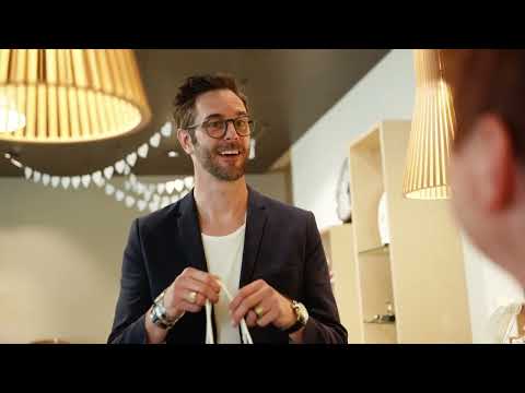 Ein Geschenk, das schön und originell verpackt ist, sorgt bei den Beschenkten bereits vor dem Auspacken für einen grossen Wow-Effekt.