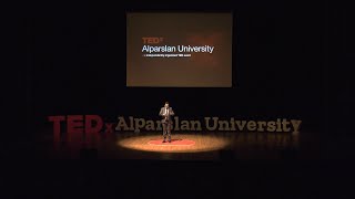 Yapay Zeka Kamuyu Nasıl Değiştirecek?  | Yasin İNAĞ | TEDxAlparslan University