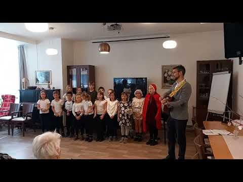 Pěvecký sbor ZŠ Integra Vsetín potěšil seniory v domově Harmonie