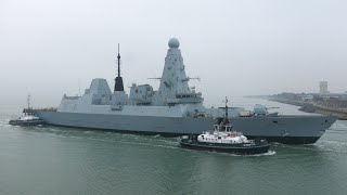 British destroyer HMS Daring tugged home during improvement works ⚓️