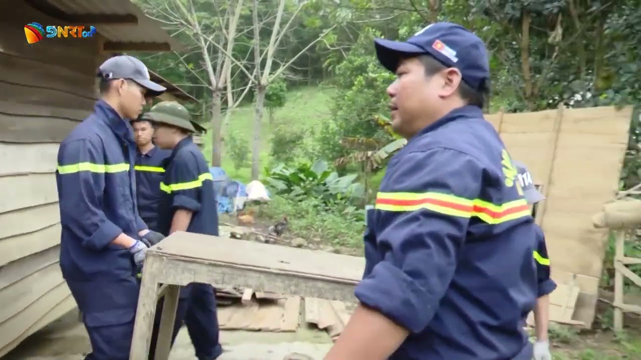 Vững lại mái nhà – thắp lên niềm tin sau lũ