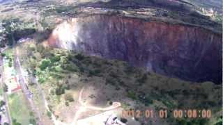 preview picture of video 'Cullinan Dimond Mine,The BIG hole'