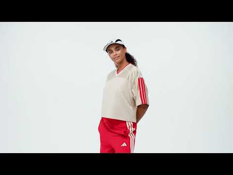 Urmăriți videoclipul