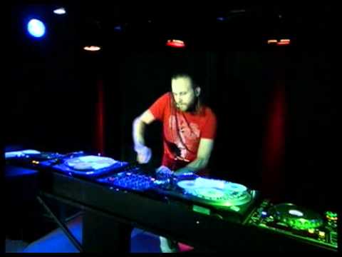 ALEXANDER BELOUSOV aka SASHA VIBE - Royal DJ TV@FM Cafe 2011.flv