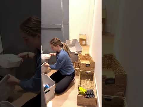 Mudroom Organization Ideas (Fix Your Entryway Drop Zone for Good)  #homeorganization #mudroom