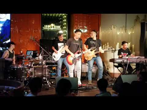 大步走。。。Nowhere Boys